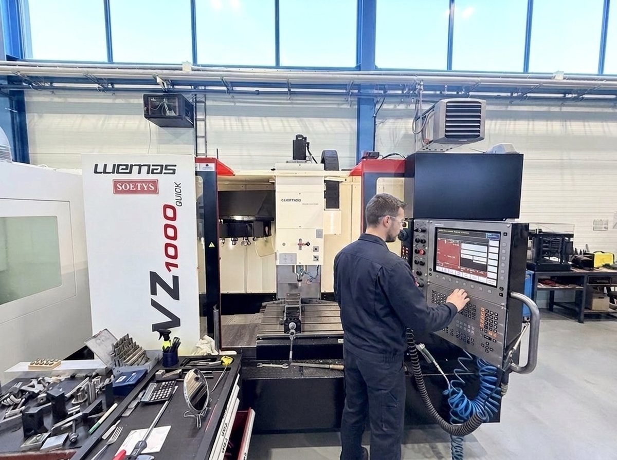 Vertical machining centre (VMC) Wemas VZ 1000, ANITEX tool shop, Lgota plant