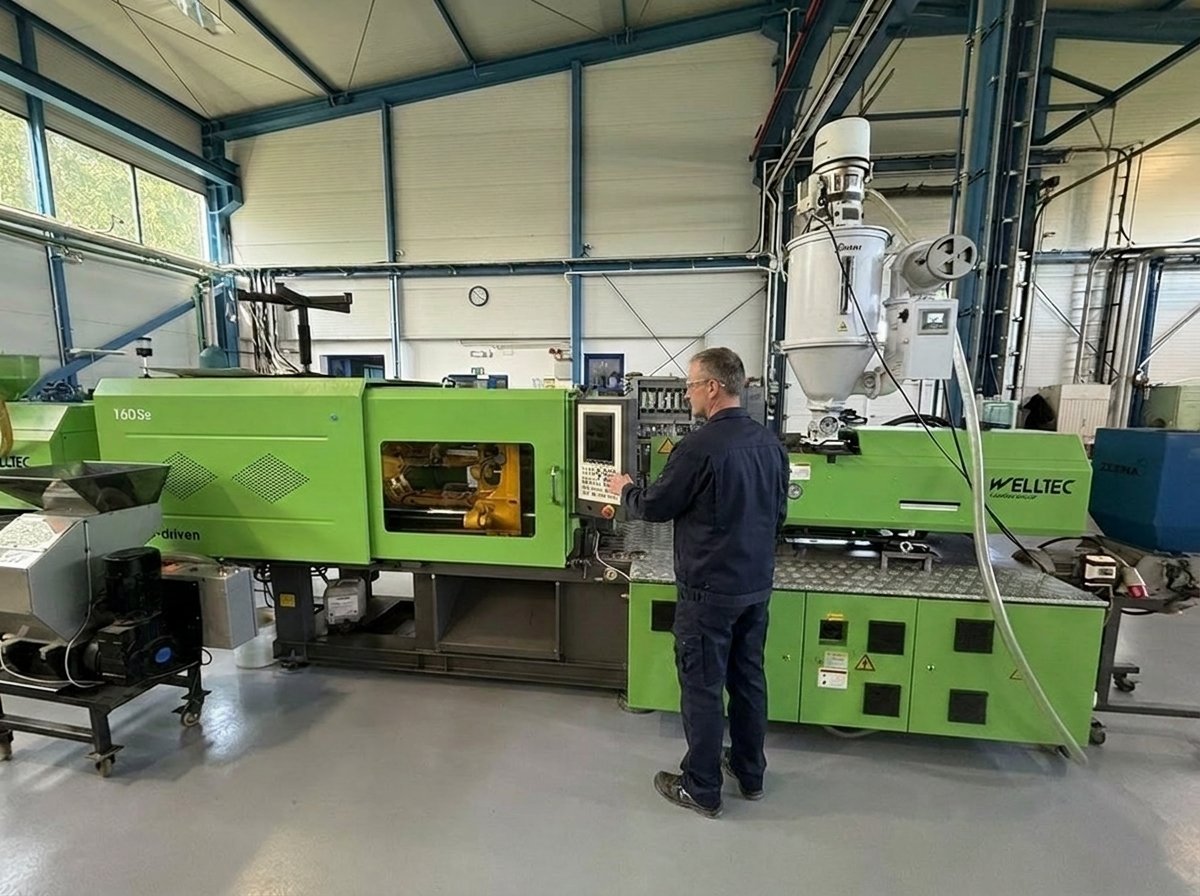 Spritzgießmaschine M01 — Welltec 160SeII, Servoantrieb