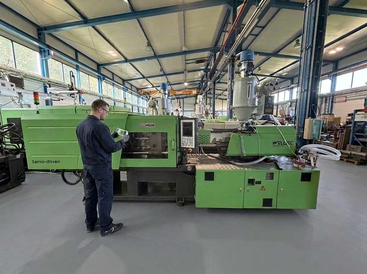 Injection moulding machine M25 — Welltec TTI-160SE, 160 t clamping force, ANITEX plant Lgota